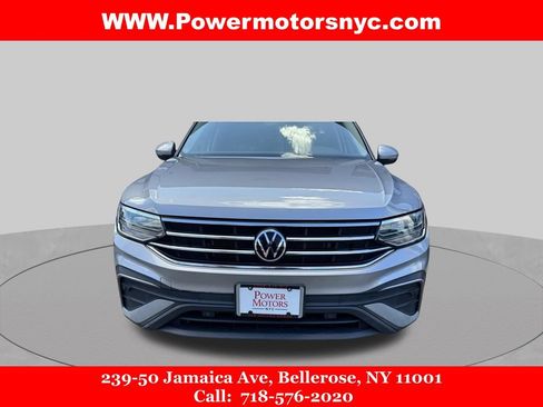 Used 2022 Volkswagen Tiguan SE w/ Panoramic Sunroof Package AWD/4WD image 2