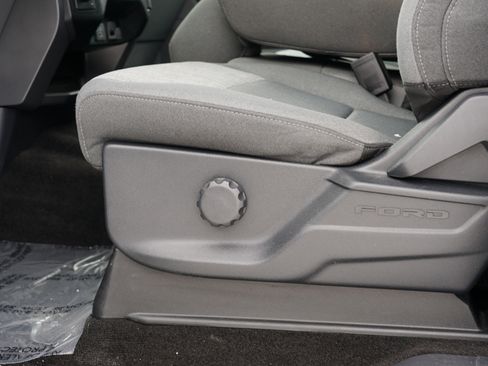 Used 2022 Ford F150 XLT w/ Trailer Tow Package image 17