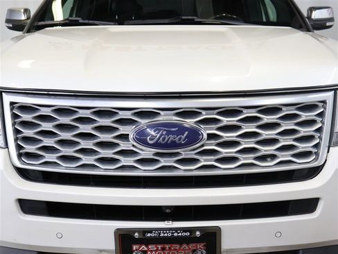 Used 2016 Ford Explorer Platinum image 35