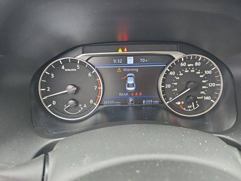 Used 2023 Nissan Altima 2.5 SV w/ SV Premium Package AWD/4WD image 17