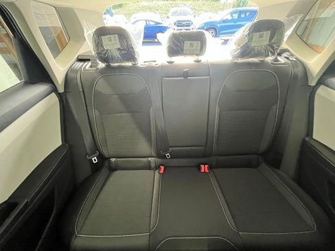 New 2025 Volkswagen Taos SE image 26