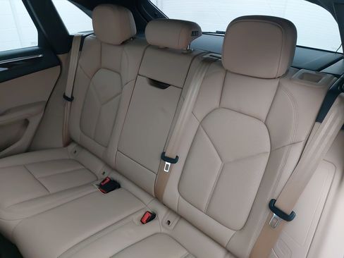 New 2026 Porsche Macan image 16