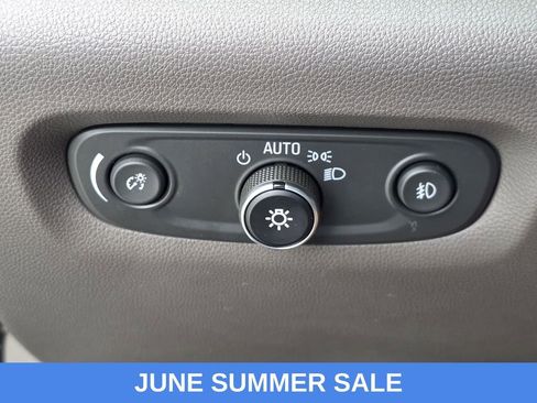Used 2018 Chevrolet Traverse LT FWD image 27