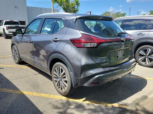 Used 2022 Nissan Kicks SV FWD image 4