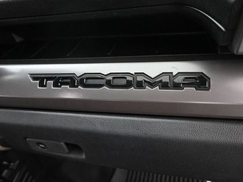 Used 2025 Toyota Tacoma SR5 AWD/4WD image 30