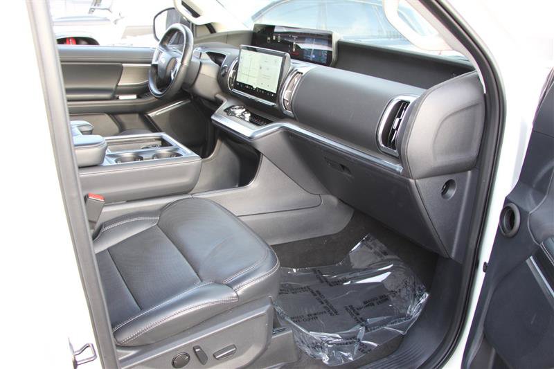 Used 2025 Ford Expedition Max Platinum w/ Driver's Package AWD/4WD image 11