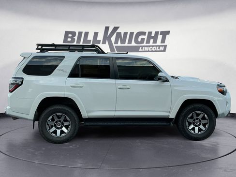 Used 2022 Toyota 4Runner TRD Off-Road Premium AWD/4WD image 6