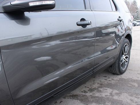 Used 2018 Ford Explorer Sport image 48