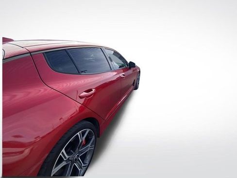 Used 2018 Kia Stinger GT2 image 11