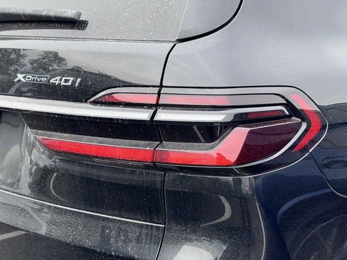 Certified 2024 BMW X7 xDrive40i w/ M Sport Package image 8