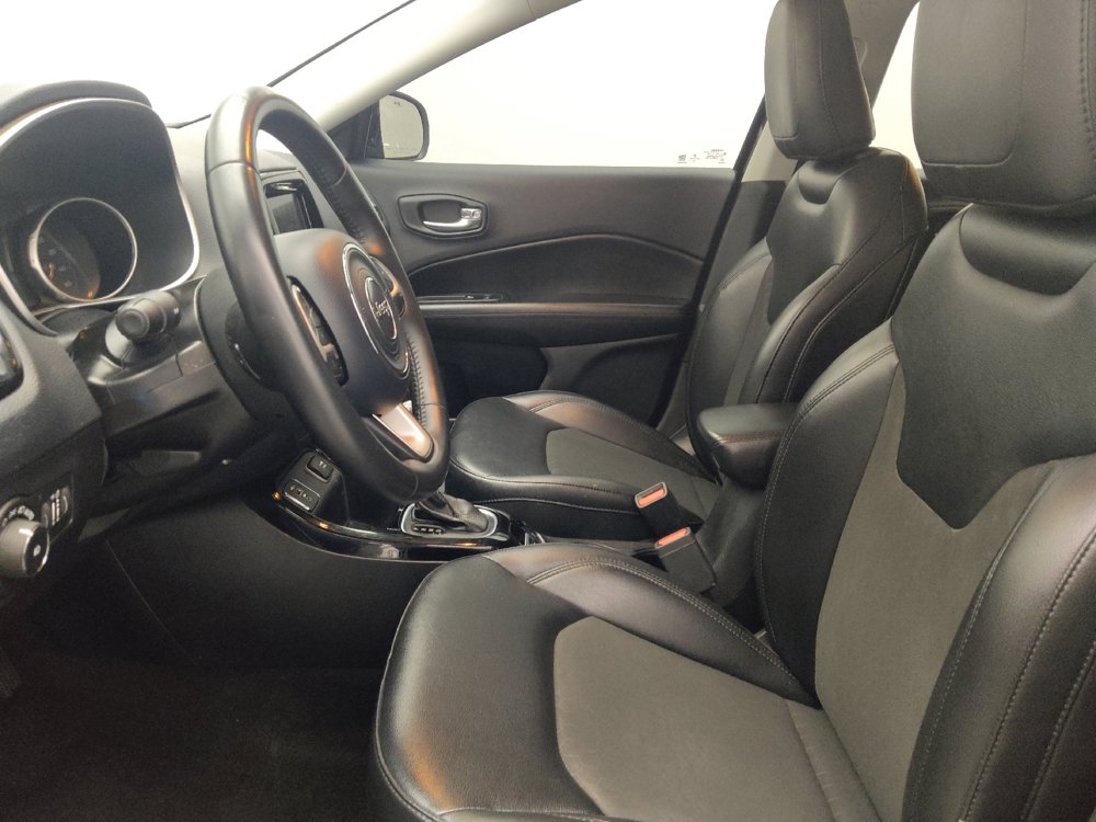 Used 2019 Jeep Compass Latitude FWD image 17