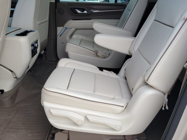 Used 2023 GMC Yukon XL Denali AWD/4WD image 8