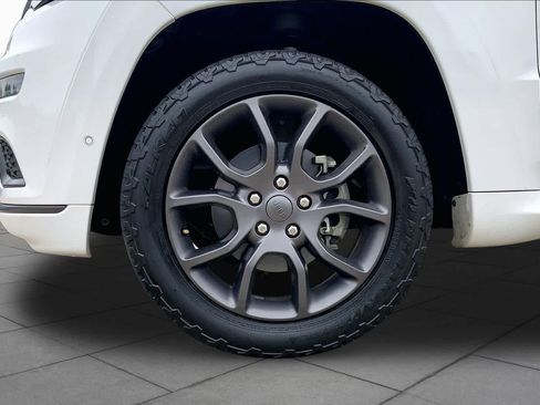 Used 2020 Jeep Grand Cherokee High Altitude AWD/4WD image 11