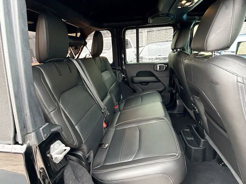 Used 2023 Jeep Wrangler Unlimited Sahara w/ Cold Weather Group image 31