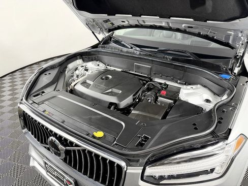 Used 2020 Volvo XC90 T6 Momentum w/ Protection Package Premier image 21