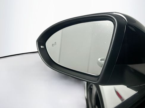 Used 2021 Volkswagen Golf 4-Door FWD image 16