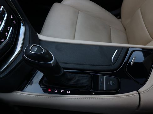 Used 2018 Cadillac CTS Luxury image 36