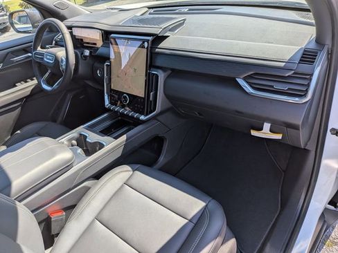 New 2026 GMC Acadia Elevation image 41