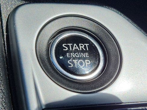 Used 2025 Nissan Sentra SV FWD image 22