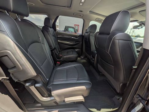 Used 2020 Buick Enclave Avenir w/ Avenir Technology Package AWD/4WD image 25