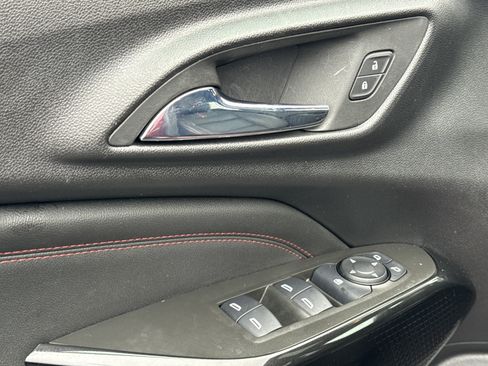 Certified 2024 Chevrolet Trax RS w/ Sunroof Package image 15