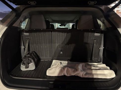 Used 2022 Toyota Highlander Platinum image 17