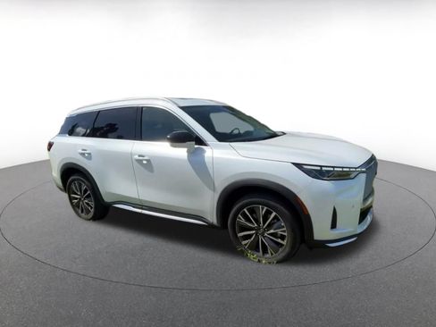 Used 2026 INFINITI QX60 Luxe FWD image 2