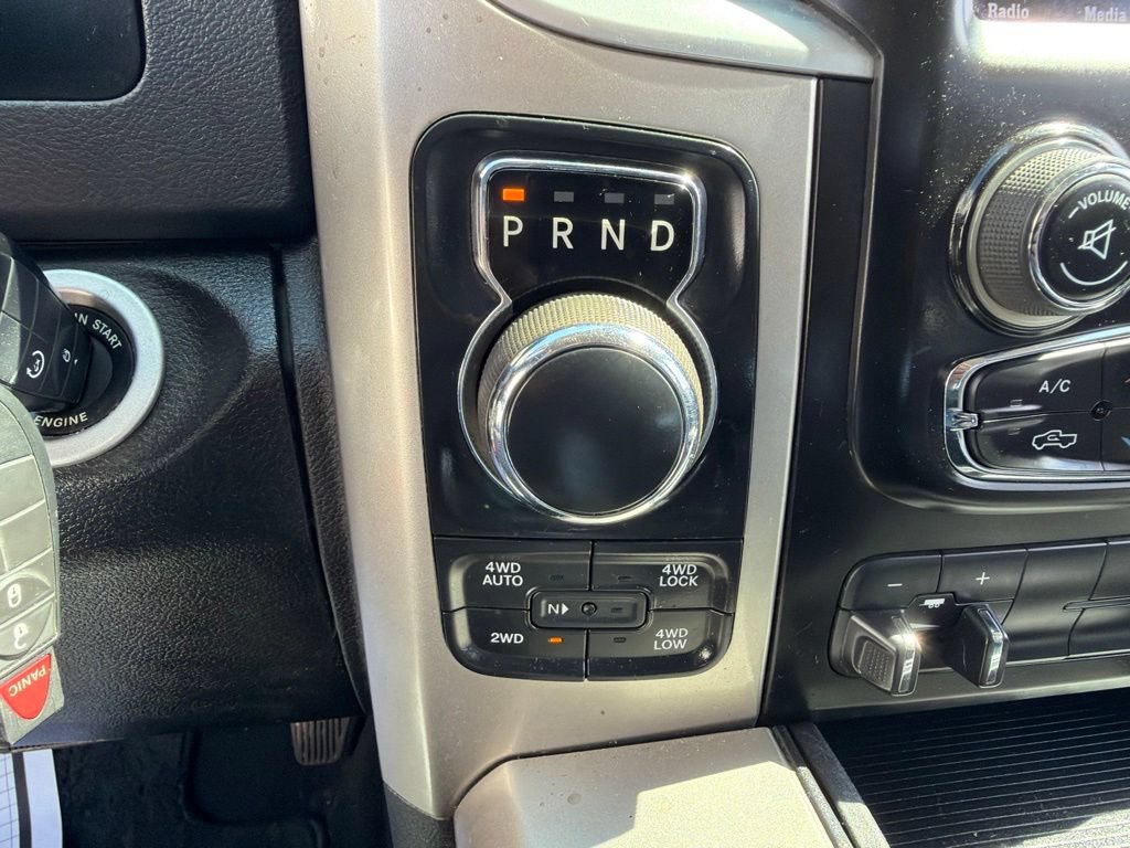 Used 2018 RAM 1500 4x4 Crew Cab Lone Star image 31