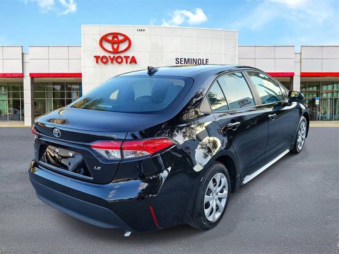 Used 2025 Toyota Corolla LE image 3