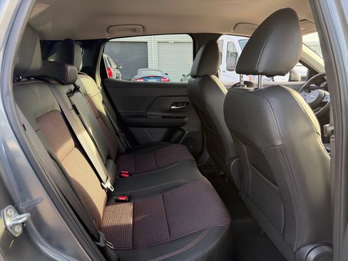 Certified 2025 Nissan Kicks SR FWD image 18