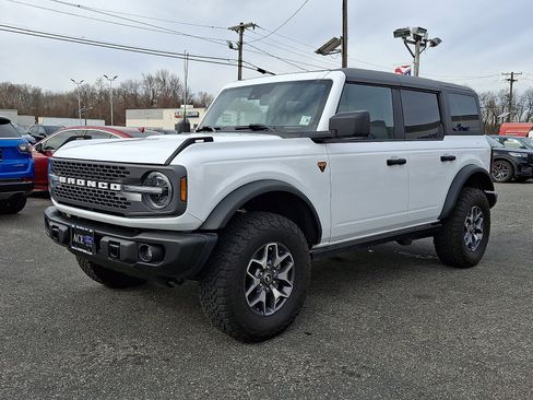 Certified 2023 Ford Bronco Badlands AWD/4WD image 3