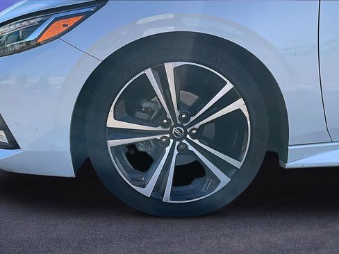 Used 2020 Nissan Sentra SR w/ Premium Package FWD image 34