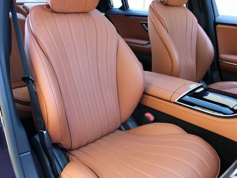 Used 2022 Mercedes-Benz S 500 4MATIC w/ 3D Technology Package image 13