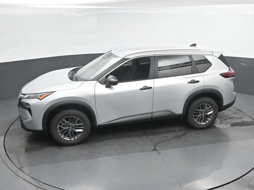 Used 2024 Nissan Rogue S AWD/4WD image 37