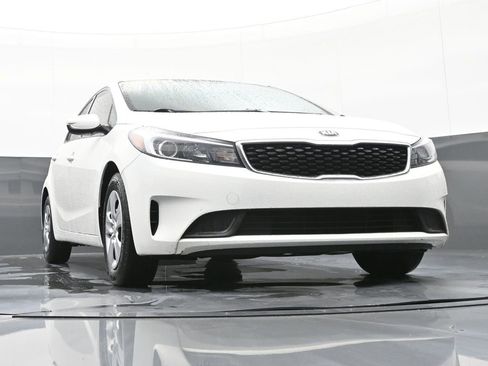 Used 2018 Kia Forte LX w/ LX Rear Camera Package image 45