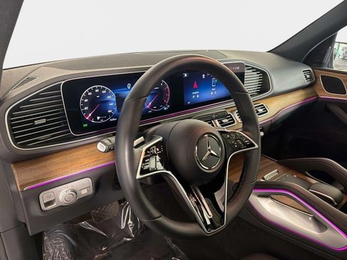Used 2025 Mercedes-Benz GLE 450 4MATIC w/ Winter Package image 40