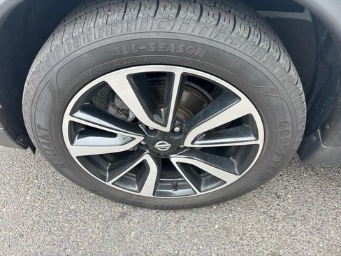 Used 2020 Nissan Rogue SL AWD/4WD image 18