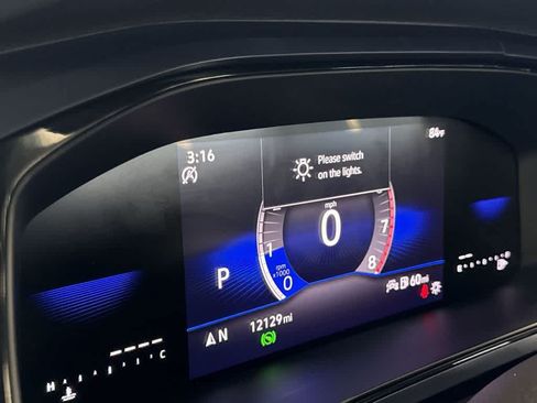Certified 2024 Volkswagen Taos SE FWD image 16