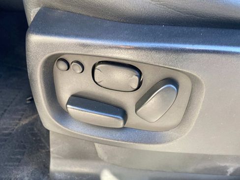 Used 2013 Land Rover Range Rover Sport HSE LUX image 18