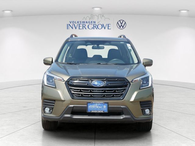 Used 2024 Subaru Forester Limited AWD/4WD image 2