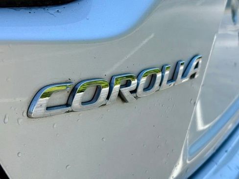 Used 2020 Toyota Corolla LE FWD image 16