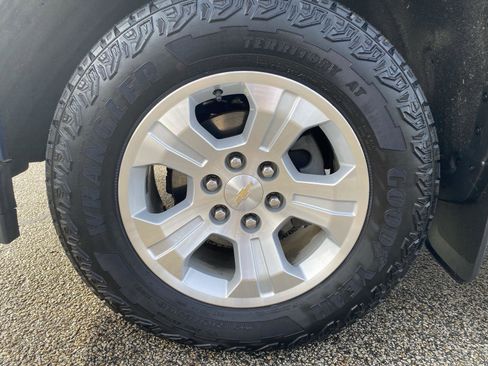 Used 2018 Chevrolet Silverado 1500 LT w/ All Star Edition image 10