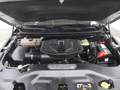 Used 2024 Jeep Wagoneer Series II w/ Flexible Seating Group image 32