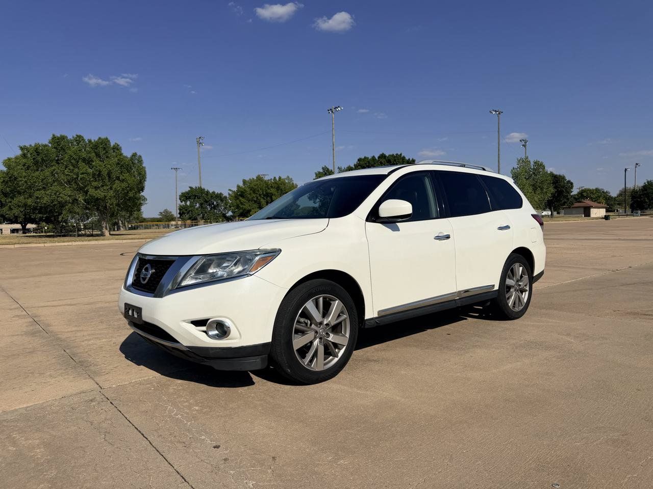 Used 2016 Nissan Pathfinder Platinum AWD/4WD image 4