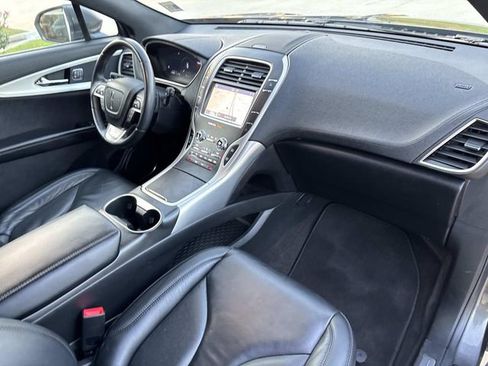 Used 2020 Lincoln Nautilus FWD w/ Equipment Group 101A image 13