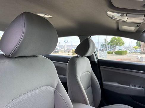 Used 2017 Hyundai Elantra SE FWD image 15