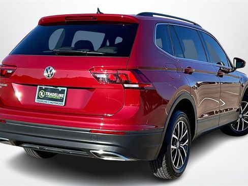 Used 2019 Volkswagen Tiguan SE w/ Panoramic Sunroof Package image 6