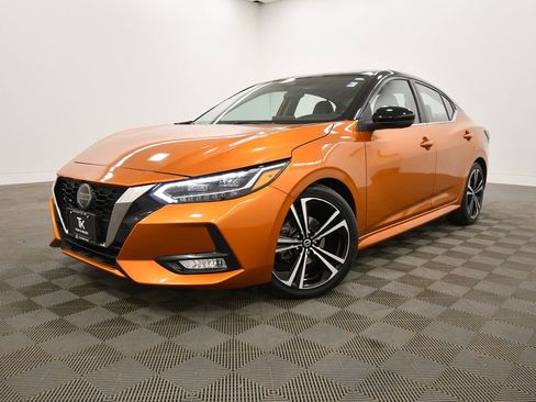 Used 2023 Nissan Sentra SR w/ SR Premium Package FWD image 2