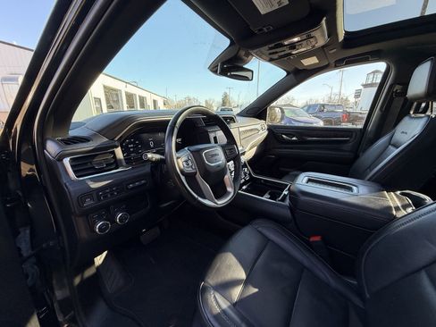 Used 2024 GMC Yukon XL Denali image 11