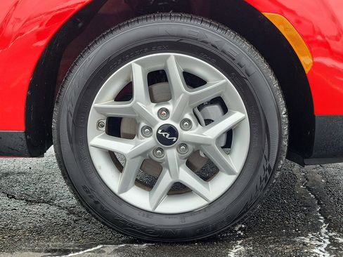 Used 2025 Kia Soul LX w/ LX Technology Package image 5